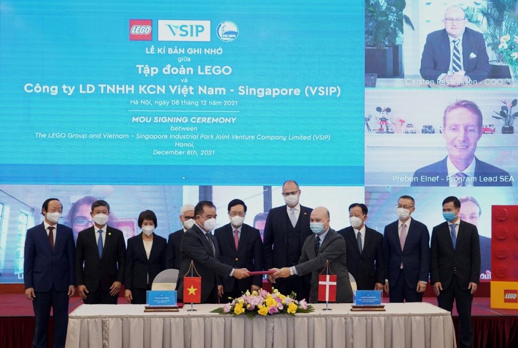 Tap doan LEGO Dan Mach ky Bien ban ghi nho hop tac voi Cong ty Lien doanh TNHH Khu Cong nghiep Viet Nam Singapore VSIP | DXMD Vietnam