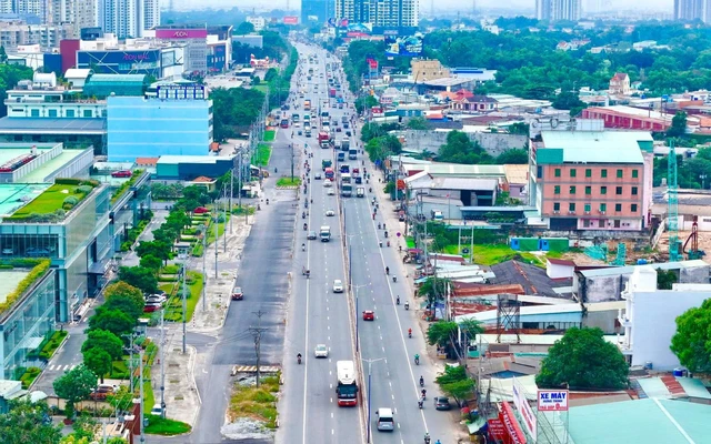 Cư dân Opal Boulevard nhận sổ hồng bàn giao đợt một năm 2022