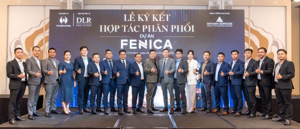 Đơn vị Triển khai Dự án DXMD Vietnam chính thức ký kết hợp tác với các đối tác phân phối chiến lược dưới sự chứng kiến của Chủ đầu tư Phượng Hoàng, Đơn vị Hợp tác đầu tư dự án Dalat Realco (DLR) cùng với các lãnh đạo cấp cao đến từ các đơn vị.
